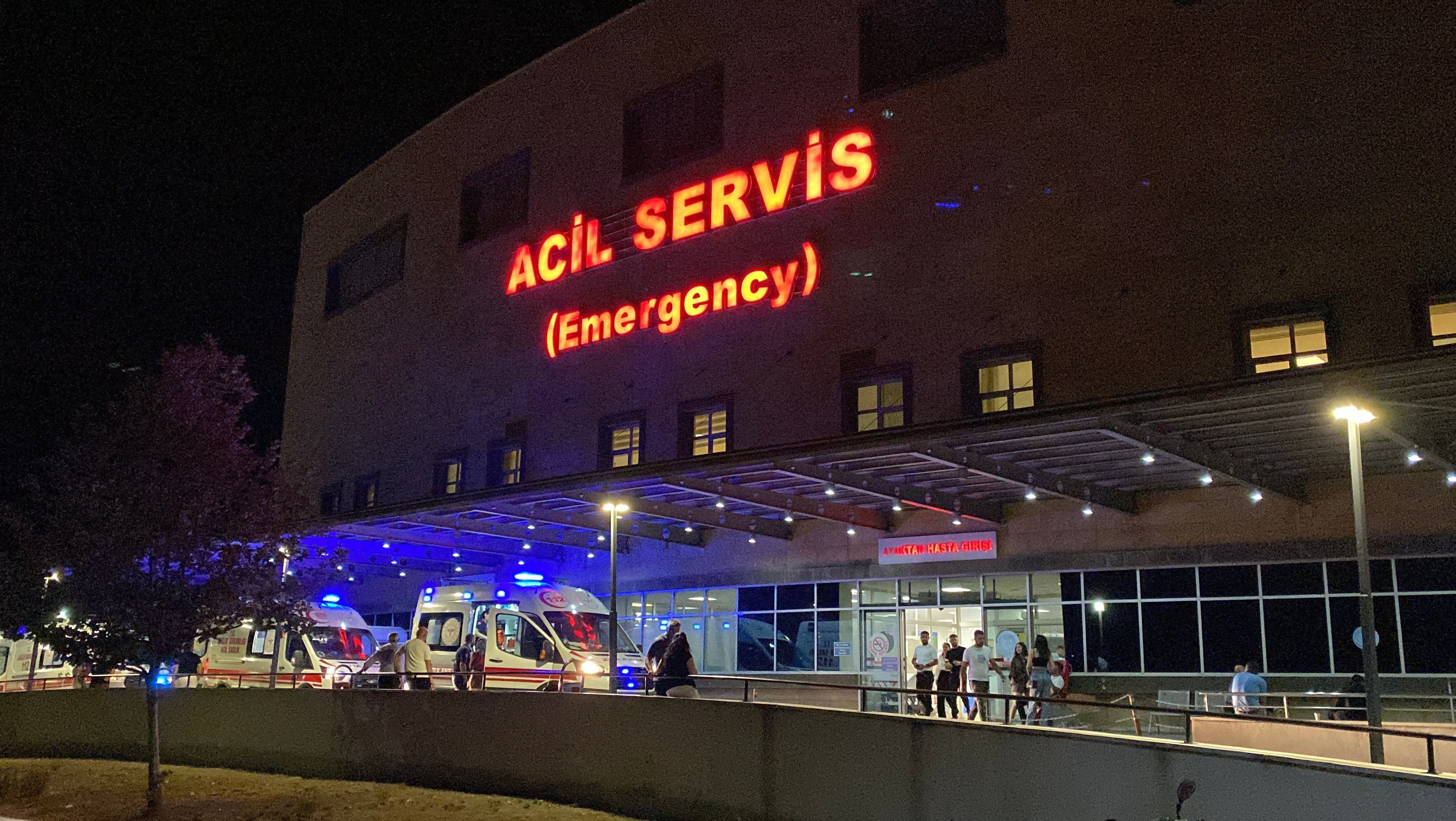 arac icinde ates alan tabancayla basindan vuruldu o anlar kamerada 1 XGuiY3sY
