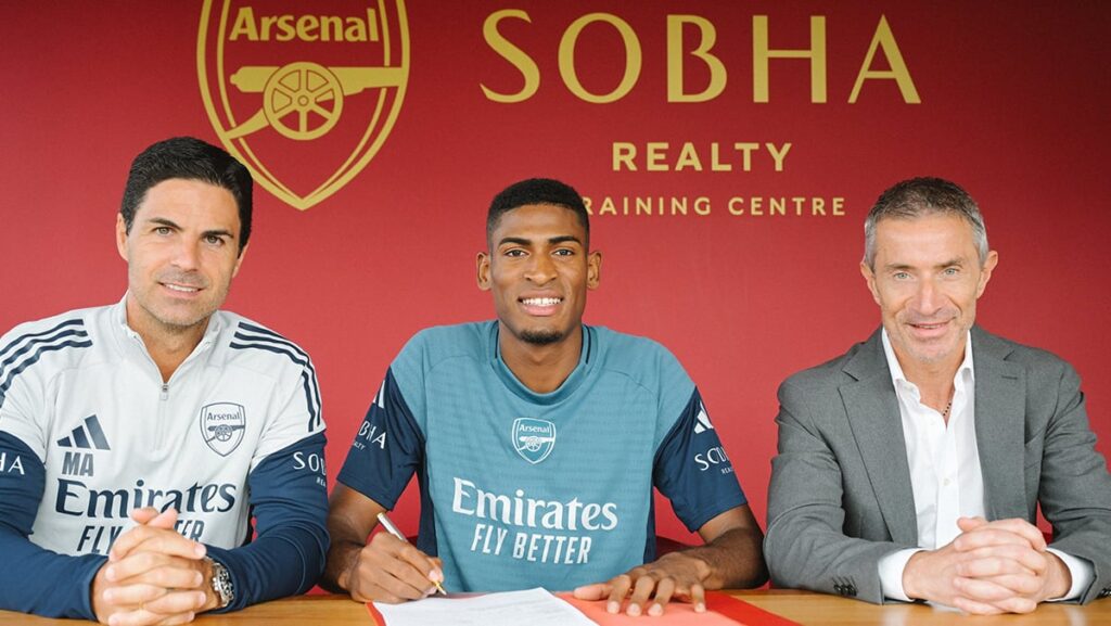 arsenal yeni stoperine imzayi attirdi fIPOXvOe