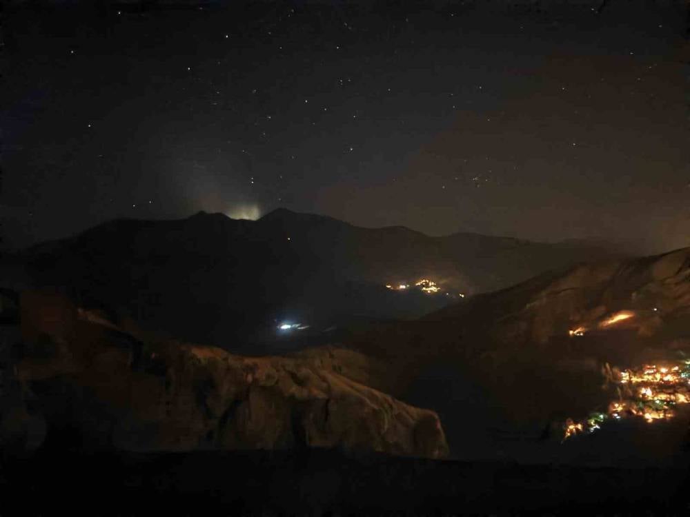 artvin semalarinda gizemli isik gece saatlerinde goruldu uzmanlar harekete gecti 0 UmXwHRIe