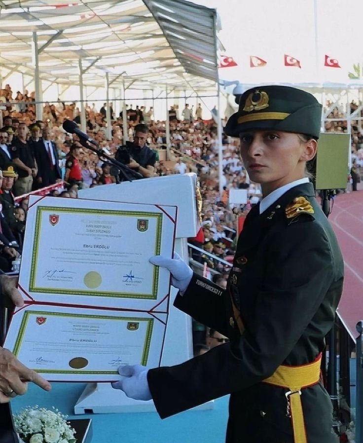 ataturkcu ebru tegmene mahkemeden soke ettiren karar 0