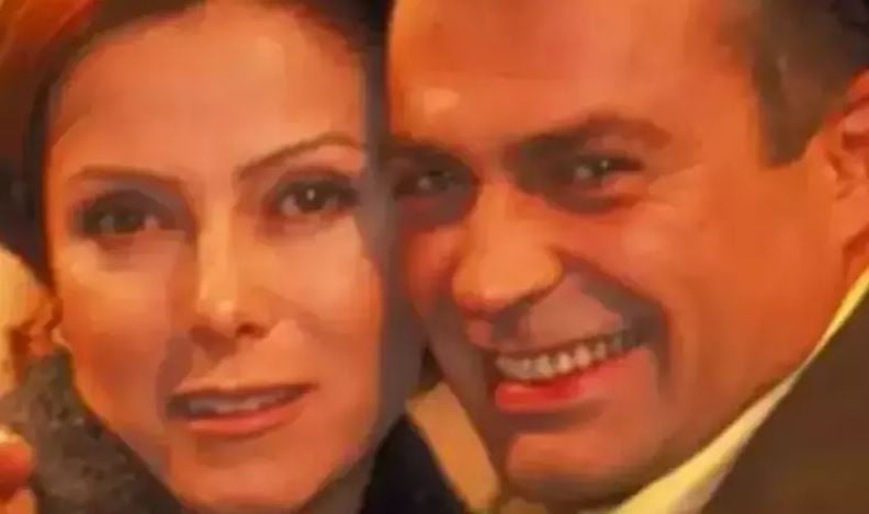 ayrilsak da beraberiz eski esler zuhal olcay ve selcuk yontem yillar sonra ayni sahnede HMfiP4mb