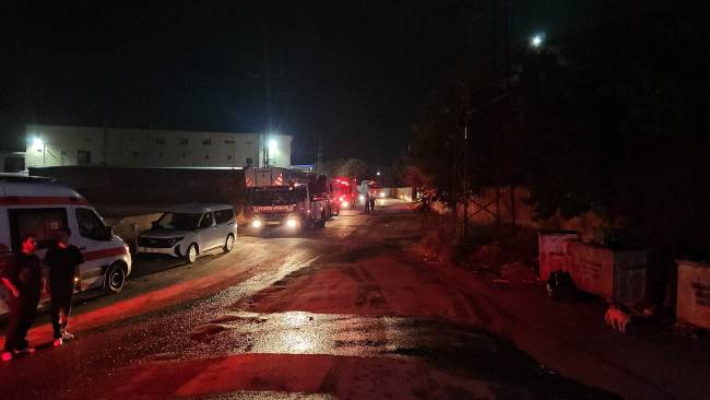 basaksehirde fabrikada cikan yangin korkuttu 3 QnnbK96U