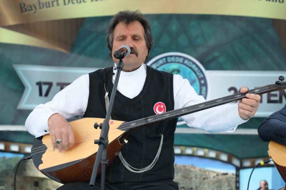 bayburtta yerel ozanlar konseri ve asiklar soleni gerceklestirildi 1 pEJ642Y7