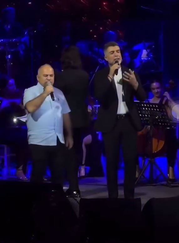birlikte sahneye ciktilar konserdekiler hangisi ozcan deniz sasirdi duyanlar kulaklarina inanamadi 0 gRbJnfVO