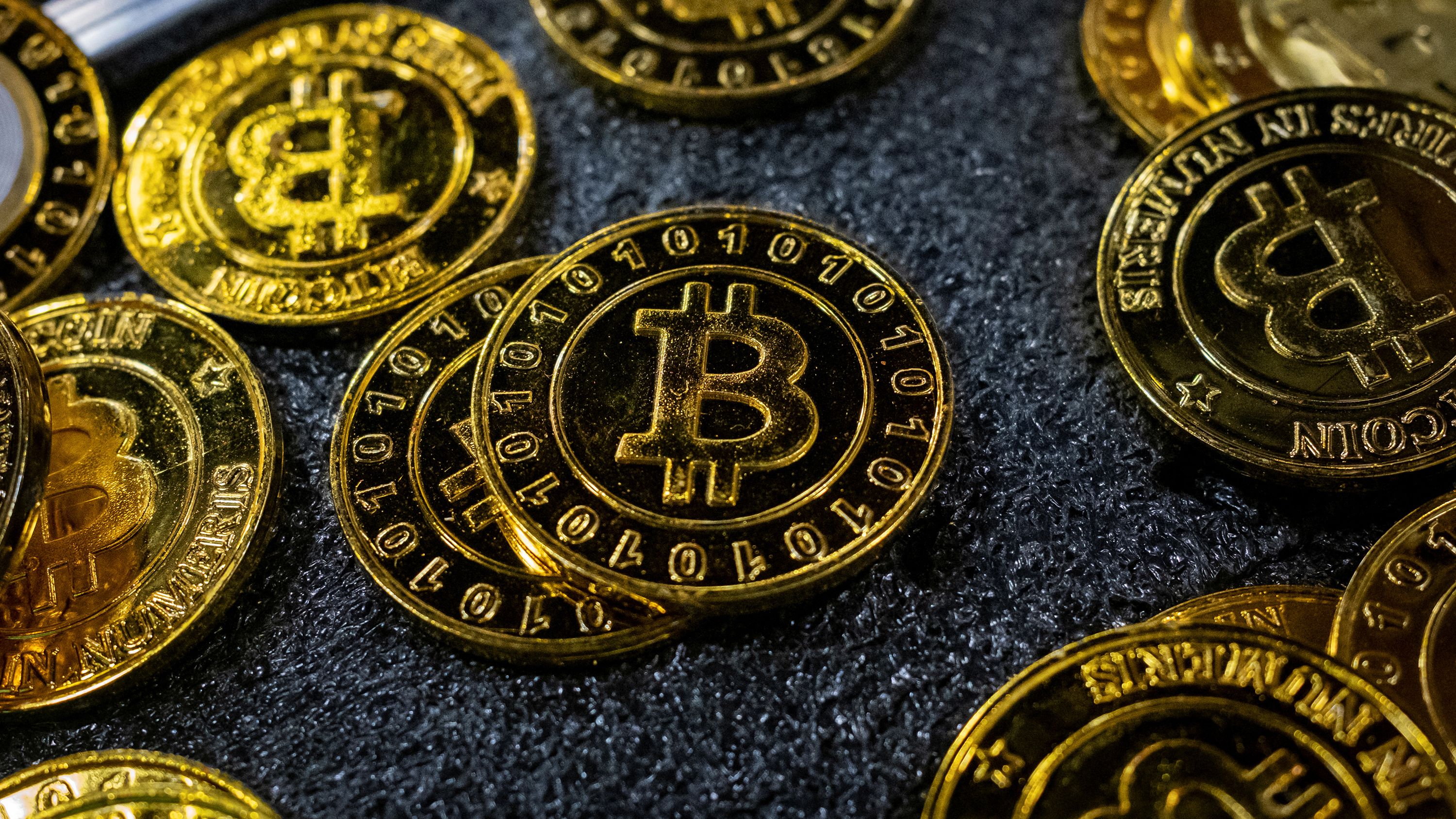 bitcoinde kararsizlik h kim 2 J38L5hhQ