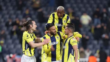 bugun bir oyuncu fenerbahce tarihine gececek adi alex ile birlikte anilacak XFCIggtT
