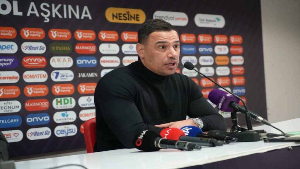 cagdas atan ligin marka degerine yakismiyor JrTsRhtZ