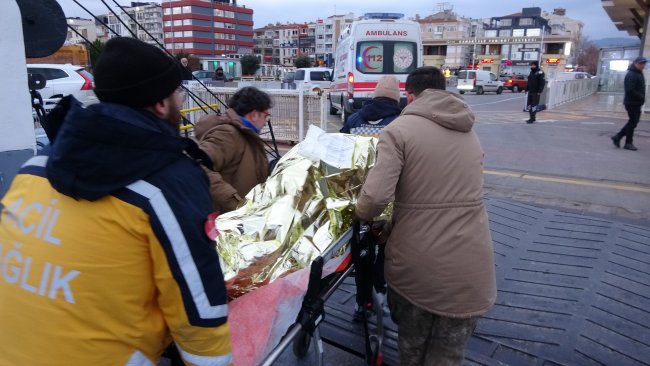 canakkale bogazinda bir yolcu feribottan denize dustu 1 3MqNGbqZ