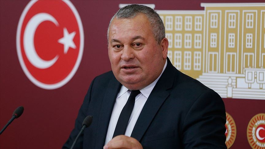 cemal enginyurt tek bir soruyla iktidari koseye sikistirdi sarayin isiklari sonuna kadar kapanacak OiOwHSS3