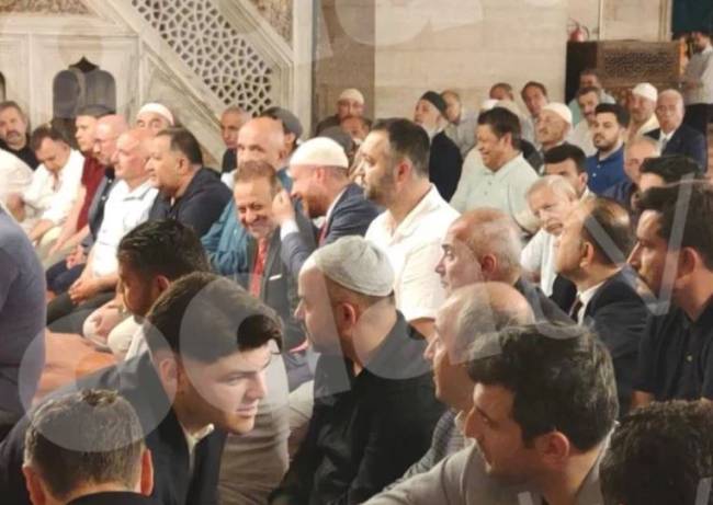 cenazede tokalasmamislardi ama gercek ortaya cikti bagis ile bilal erdogan kus sanilmisti 0 5dwWKjRH