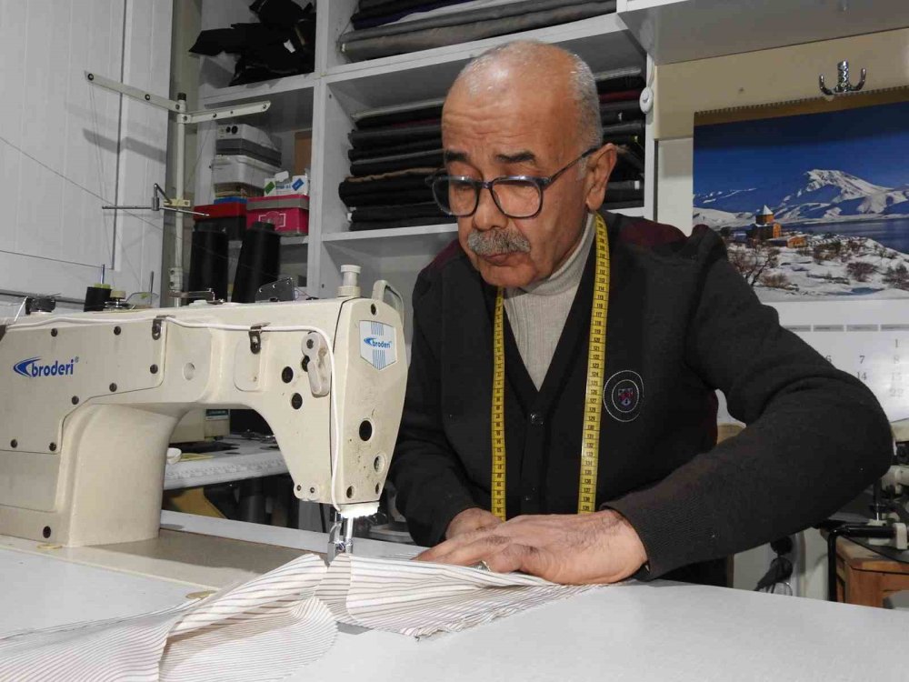cocuk yasta eline aldigi igne iplikle basladi 56 yildir devam ediyor 1 NZvSdwFs