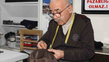 cocuk yasta eline aldigi igne iplikle basladi 56 yildir devam ediyor QW7OJfQt