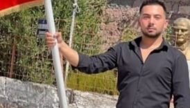 denize atlayarak basini kuma carpan genc hayatini kaybetti lHj7DwTW
