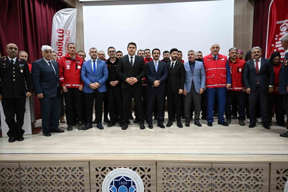 deprem gonulluleri battalgazide bulustu 1 tztV78qm