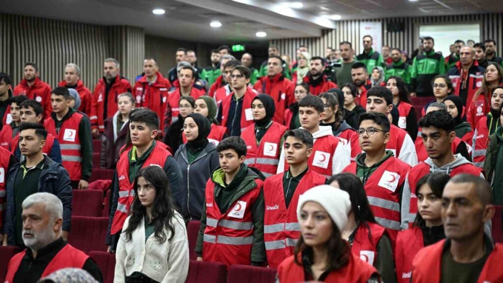 deprem gonulluleri battalgazide bulustu blwbhhrq