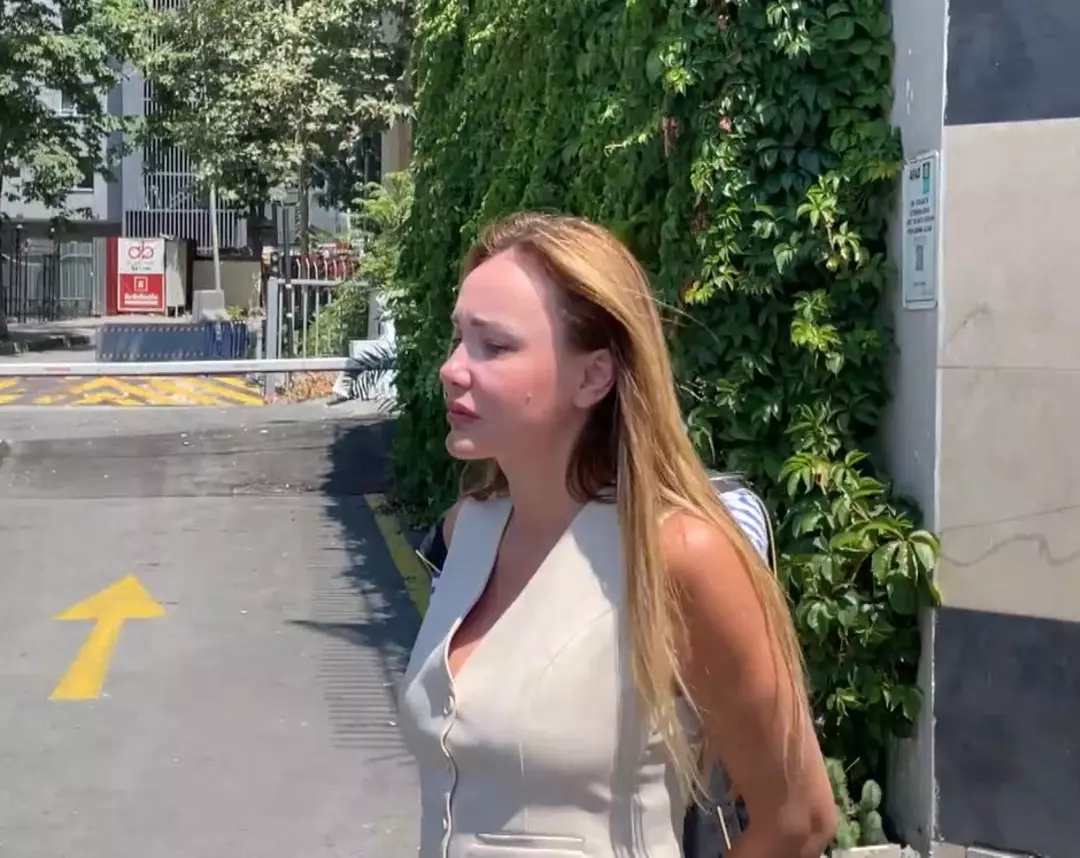 dolandiricilik suclamasiyla gozaltina alinmisti meral kaplan gozyaslarina boguldu 2