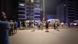 elazigda pikap ile otomobil carpisti 3 yarali a7rIeXg6