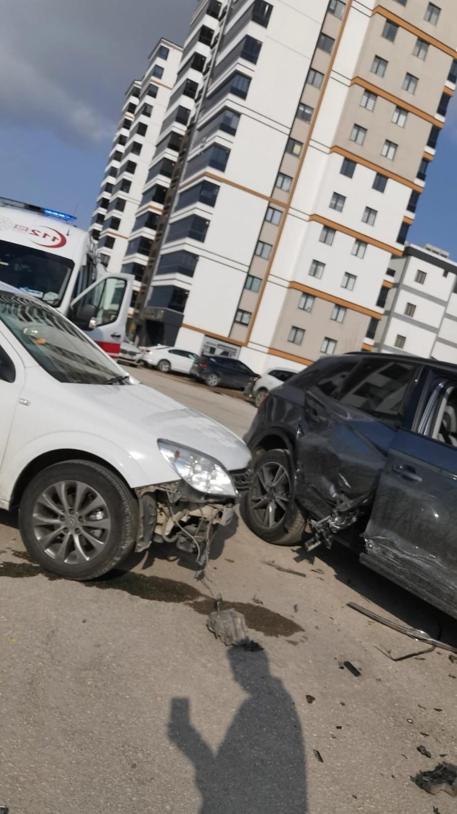 elazigda trafik kazasi 1 yarali 1 GkCzQSUp
