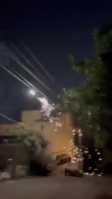 elektrik tellerinde patlama mahalle karanliga gomuldu 2