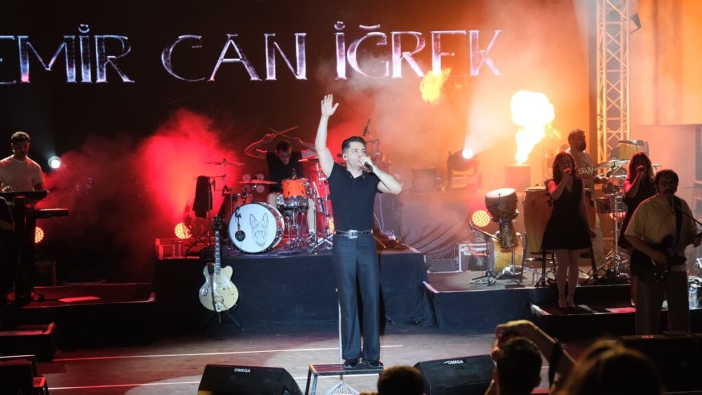 emir can igrekten unutulmaz konser ablxQ74Z