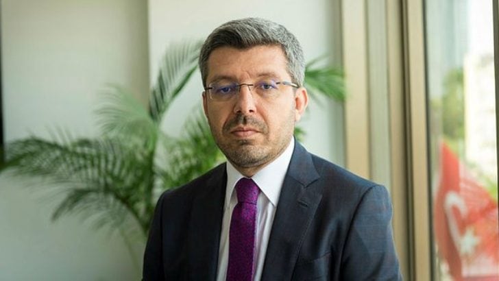 erdogan ailesi o ismin biletini kesti derhal gorevden alindi 0 cAgnNEOv