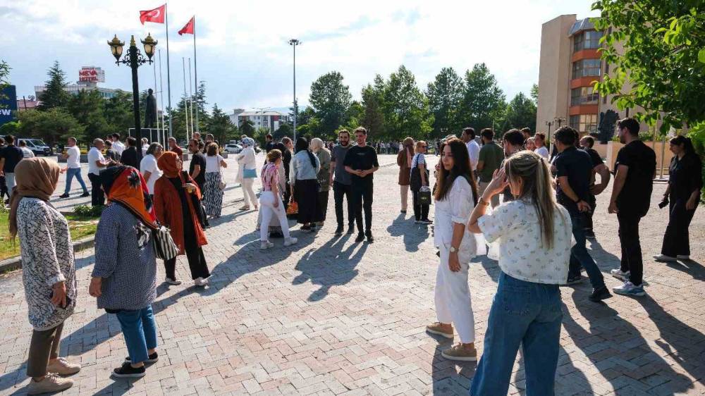 erzincanda gercegi aratmayan yangin tatbikati 3 yzSifQN8