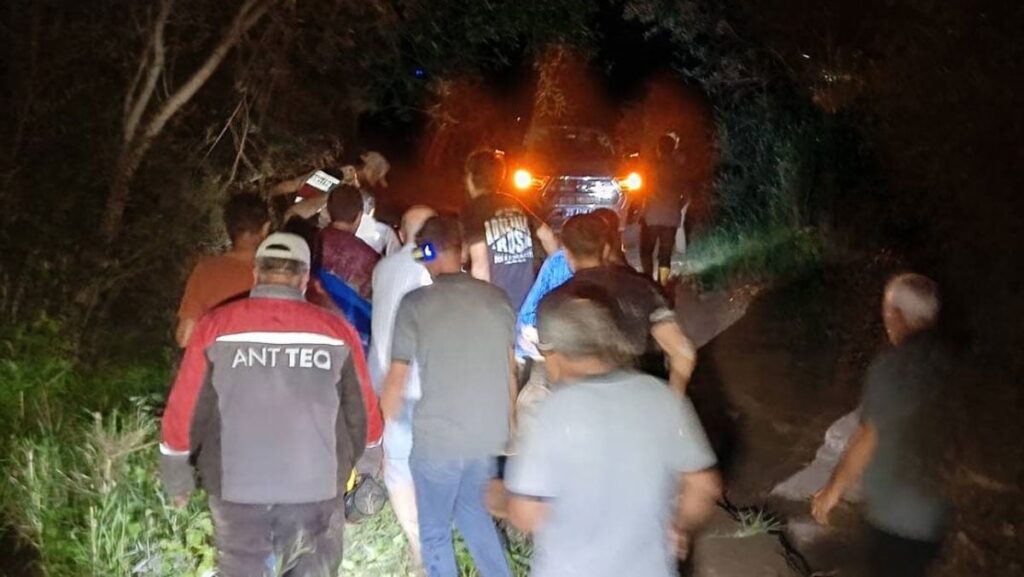 erzurumda sele kapilan kadin olumden dondu ZeqA5Det