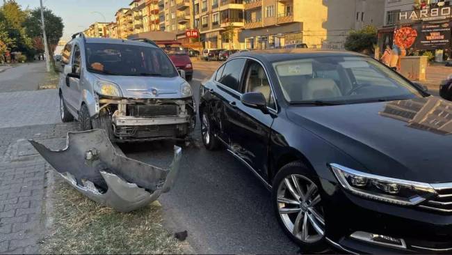 eski belediye baskani trafik kazasi gecirdi 0 lY68bupL