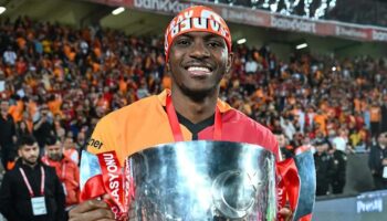 eski galatasaraylilardan osimhene hosgeldin mesaji EkfDe3I9
