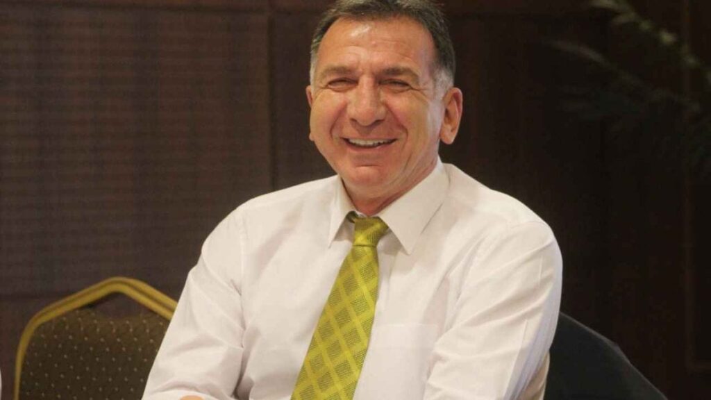 fenerbahce efsanesi galataya veda etti SQlNRMya
