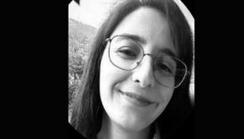 freni cekilmeyen greyder manzara izleyenlerin aracini ucuruma surukledi 1 olu 1 yarali FHNu8GMl