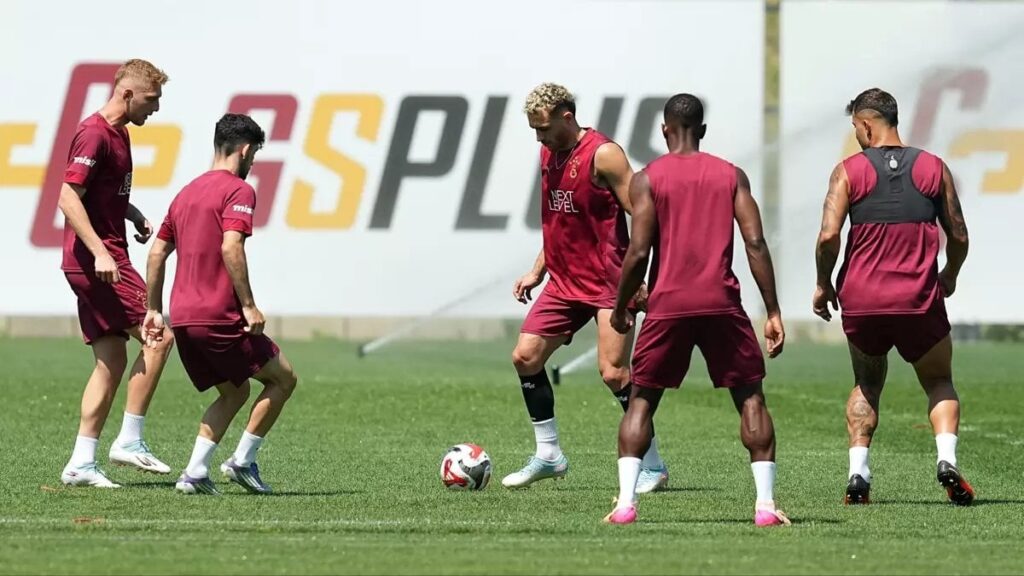 galatasarayin avusturya kamp kadrosu aciklandi GicwkySJ