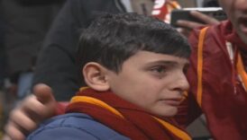 galatasarayli cocuk gozyaslarini tutamadi 6cPApExn