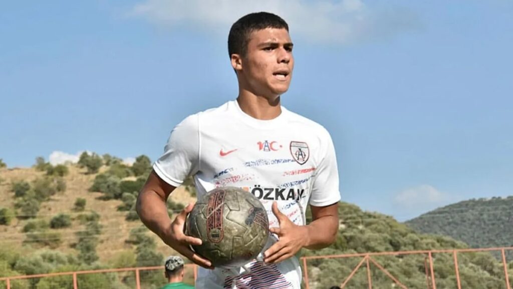 gsaray genc yetenegi trabzonsporun elinden kapti 81ag1MFD