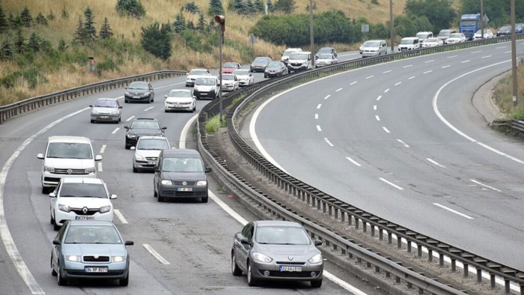 haftanin ilk gunu kara yollarinda son durum iste suruculerin dikkat etmesi gereken yerler 21 BEunm8Q3