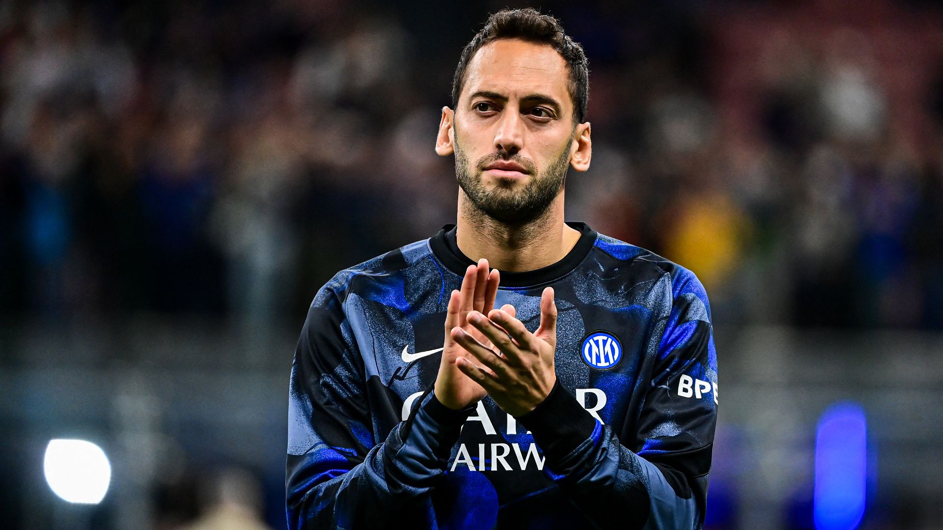 hakan calhanogluna en yakin gazeteci konustu fenerbahceye mi yoksa galatasaraya mi gidiyor 1 XWjsn2uO