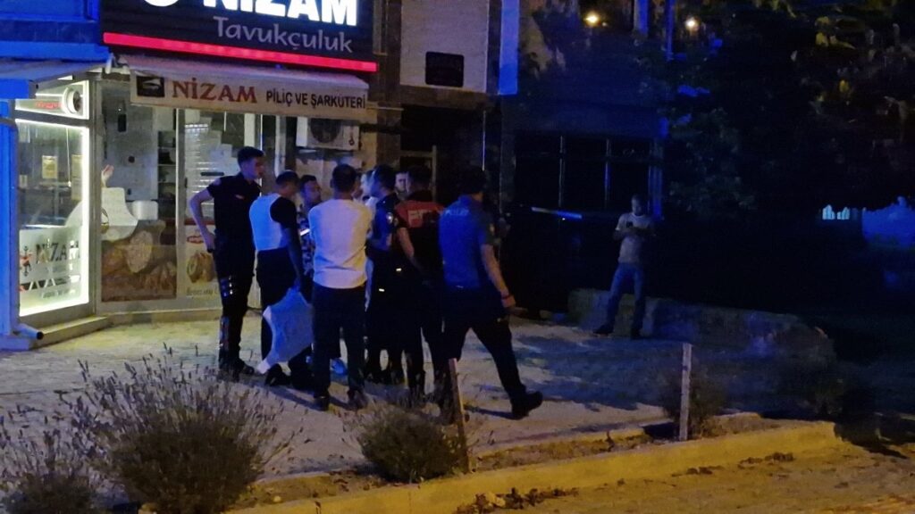 hakkinda yakalama karari olan sahis evinde olu bulundu cXaKvHTM