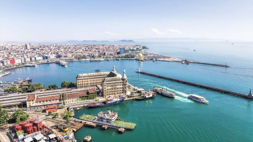 haydarpasa ve sirkeci garlari bosaltiliyor 3wQacC6X