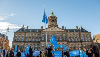 hollandada dogu turkistan hamlesi eUX9V9IE