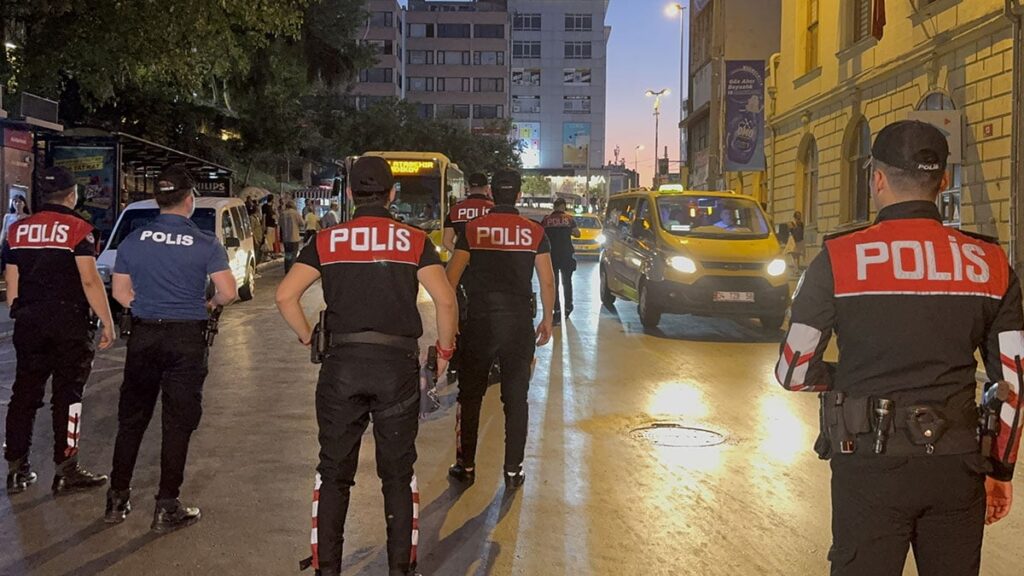 huzur operasyonunda yuzlerce gozalti Kt3GeP2y