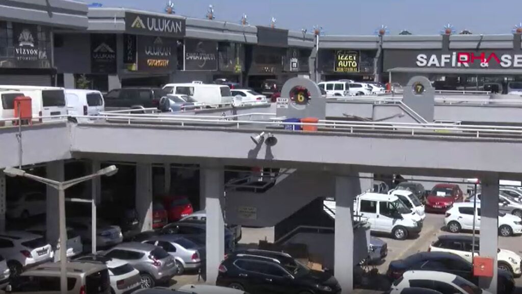 ikinci el piyasasinda hareketlilik 8 bin aractan 2 bini satildi fBGpuFbz