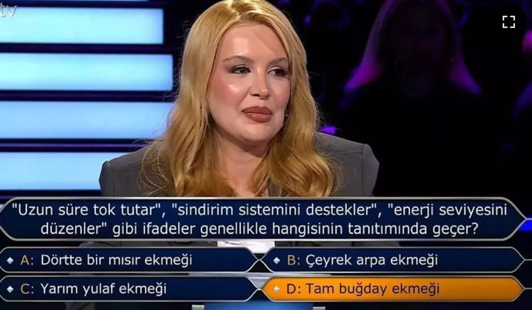 ilk soruda joker kullandi oktay kaynarca saskinligini gizleyemedi yarismaci unlu futbolcunun esi cikti 2 9mT27Xyk