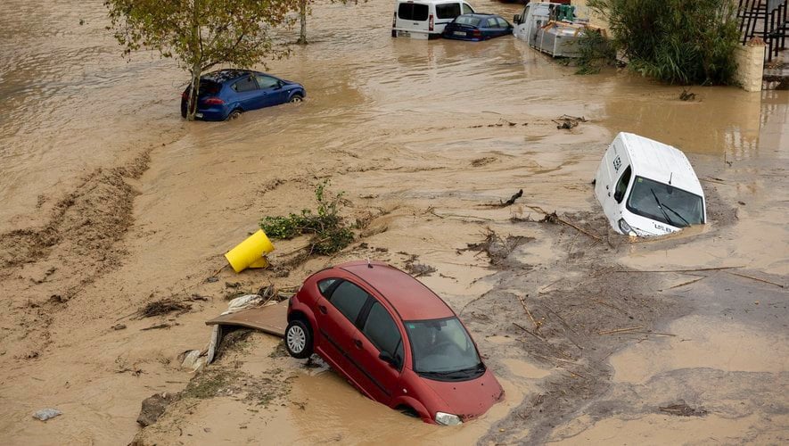 ispanya sele esir oldu ucak seferleri iptal iki kisi kayip 2 yXzJTAli