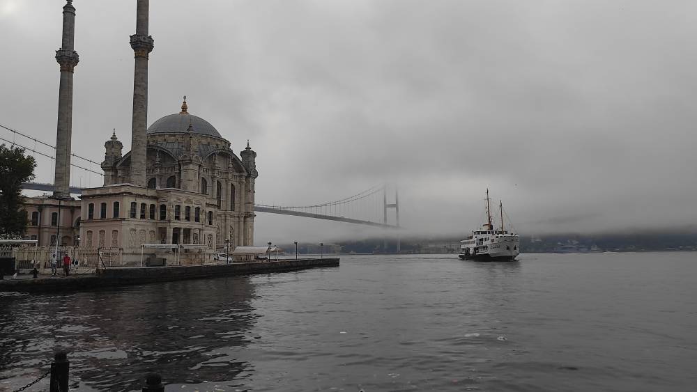 istanbul gune sisli uyandi gorus mesafesi dustu 0 Pygr5e1y