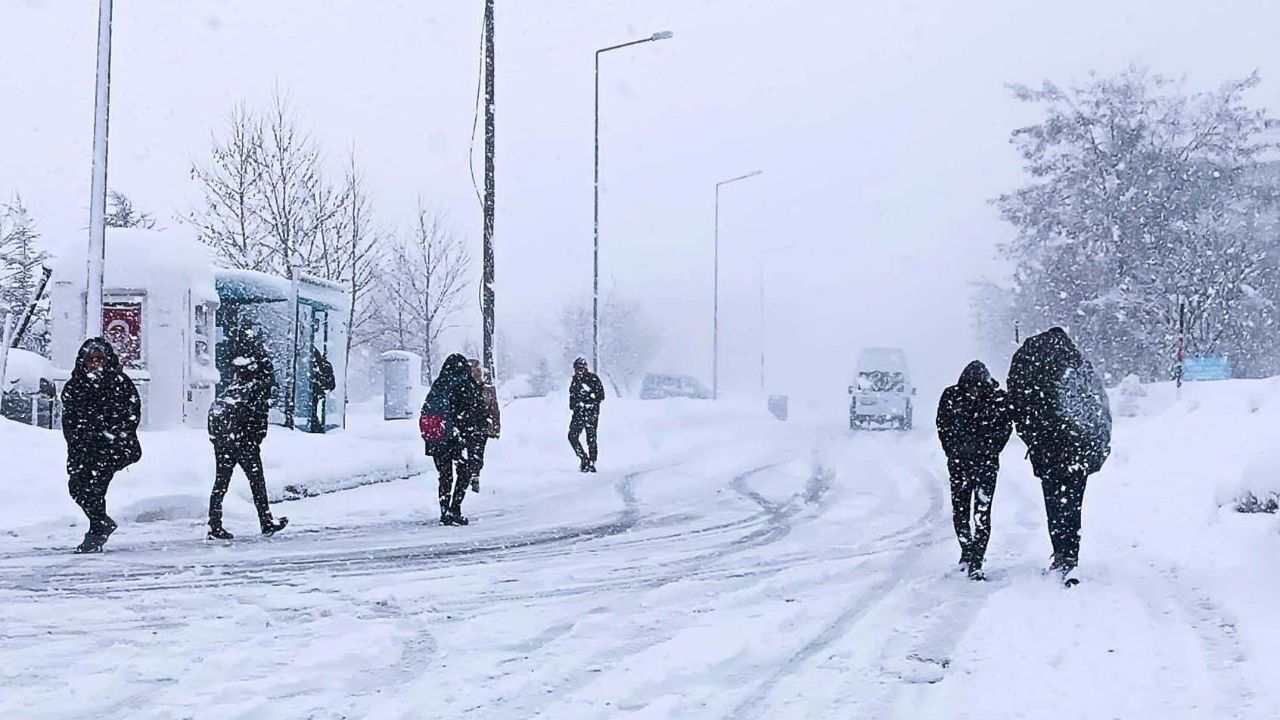 istanbul sevgililer gununde kabusu yasayacak planlarinizi buna gore yapin 2 vzjelwPs