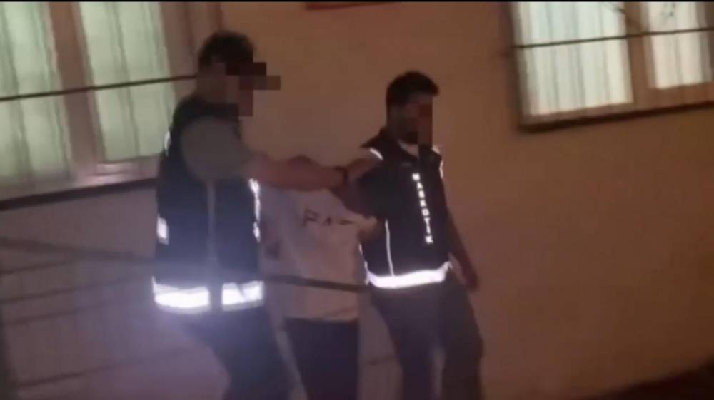 istanbulda cifte saldiri molotofcular yakalandi 4 OlK7UenX