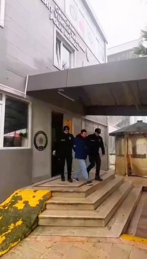 istanbuldaki akilalmaz olayda yeni gelisme dikiz aynasini kiran motokuryeyi ezmisti 1 KMCmZvVe