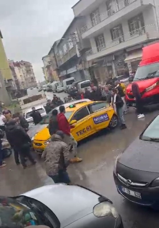 istanbuldaki akilalmaz olayda yeni gelisme dikiz aynasini kiran motokuryeyi ezmisti 3 TZ4ukNMX