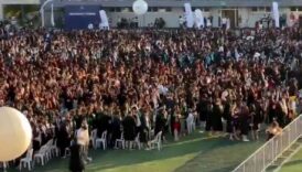 itu mezuniyetine protestolar damga vurdu rektore soguk dus MPtnE3HL