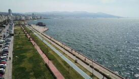 izmir kordonda in cin top oynuyor xizixiP1